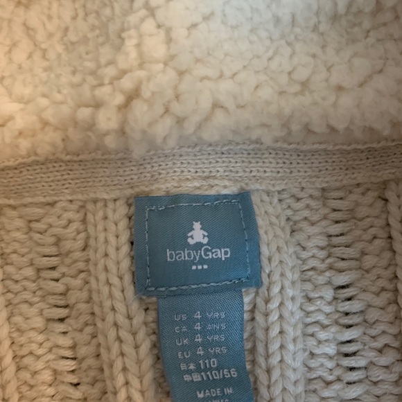 Gap 4T Sweater - Picture 3 of 4